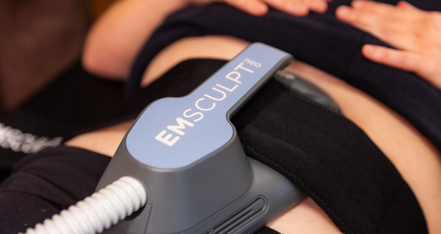 Slimming Acupuncture + EMSculpt